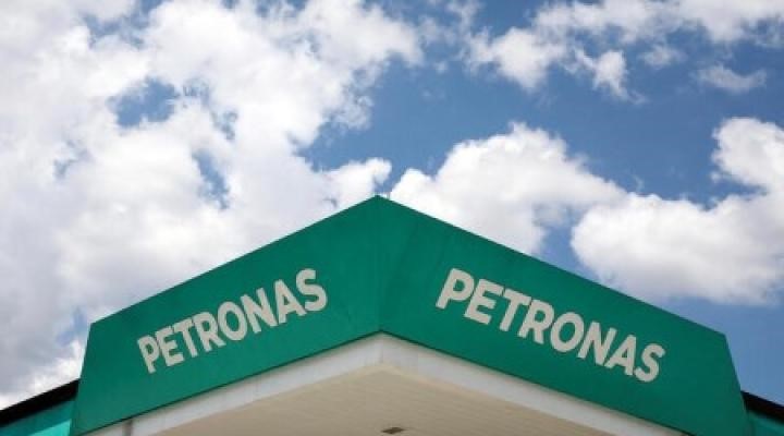 Petronas Starts construction of floating LNG facility for Argentina ...