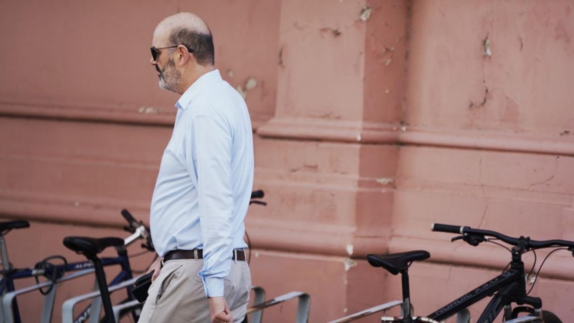 Sturzenegger set to join government