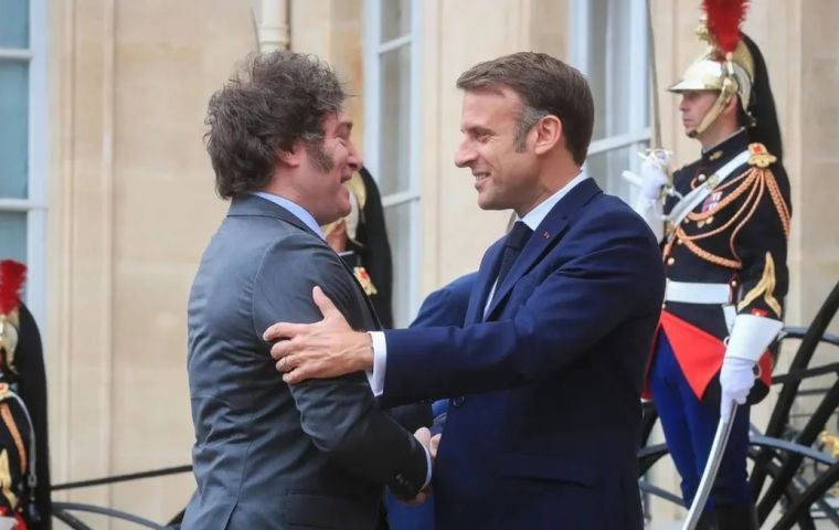 Milei and Macron discuss bilateral issues in Paris