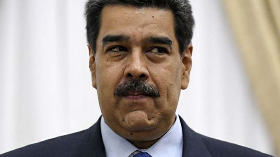 Maduro orders withdrawal of diplomatic personnel from Argentina