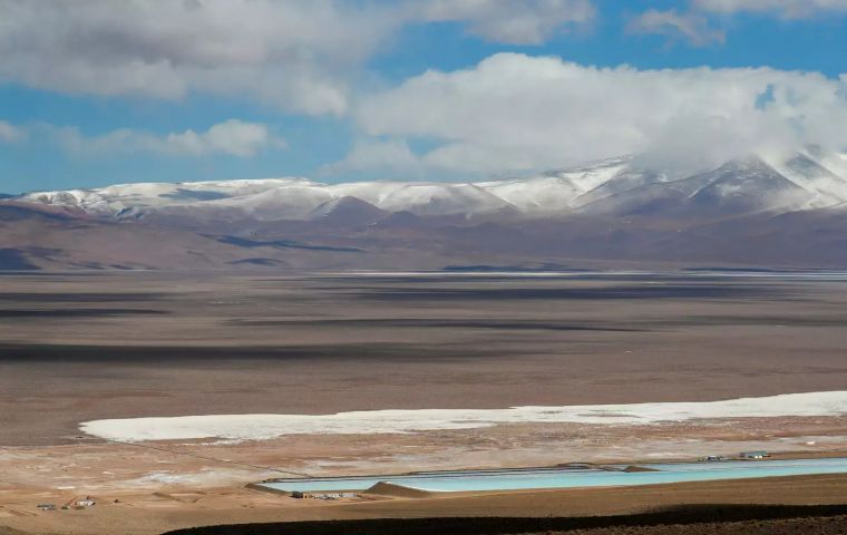 Argentina betting on lithium and copper projects to overcome recession