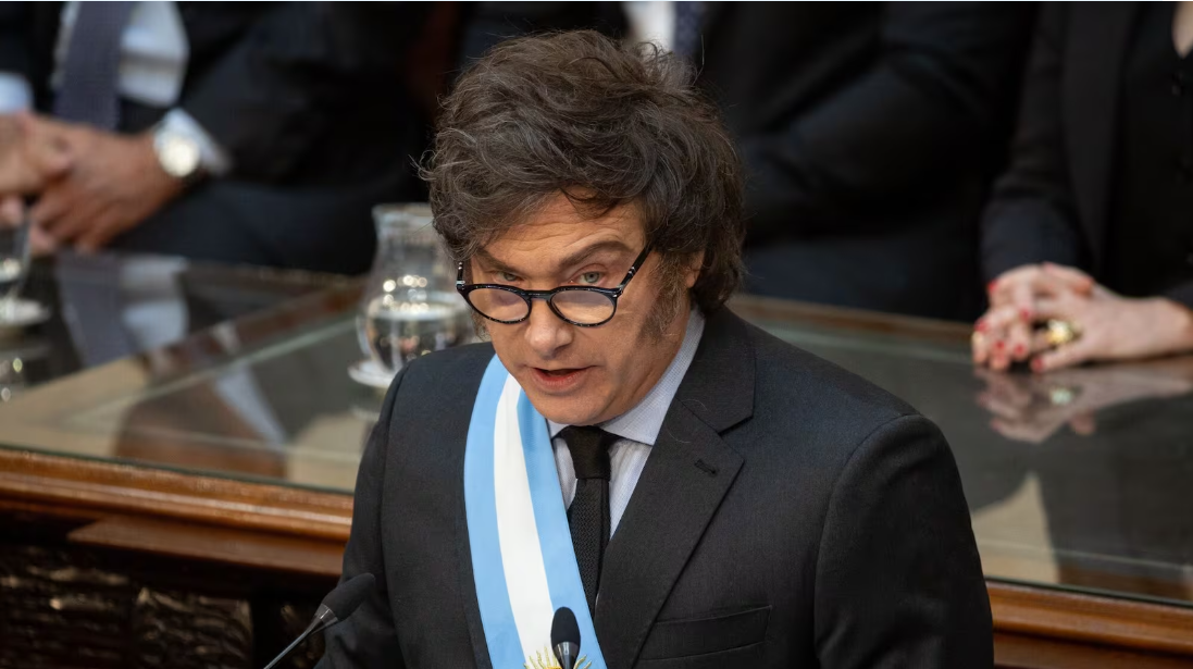 Argentina Cuts Benchmark Rate to 35% on Cooling Inflation