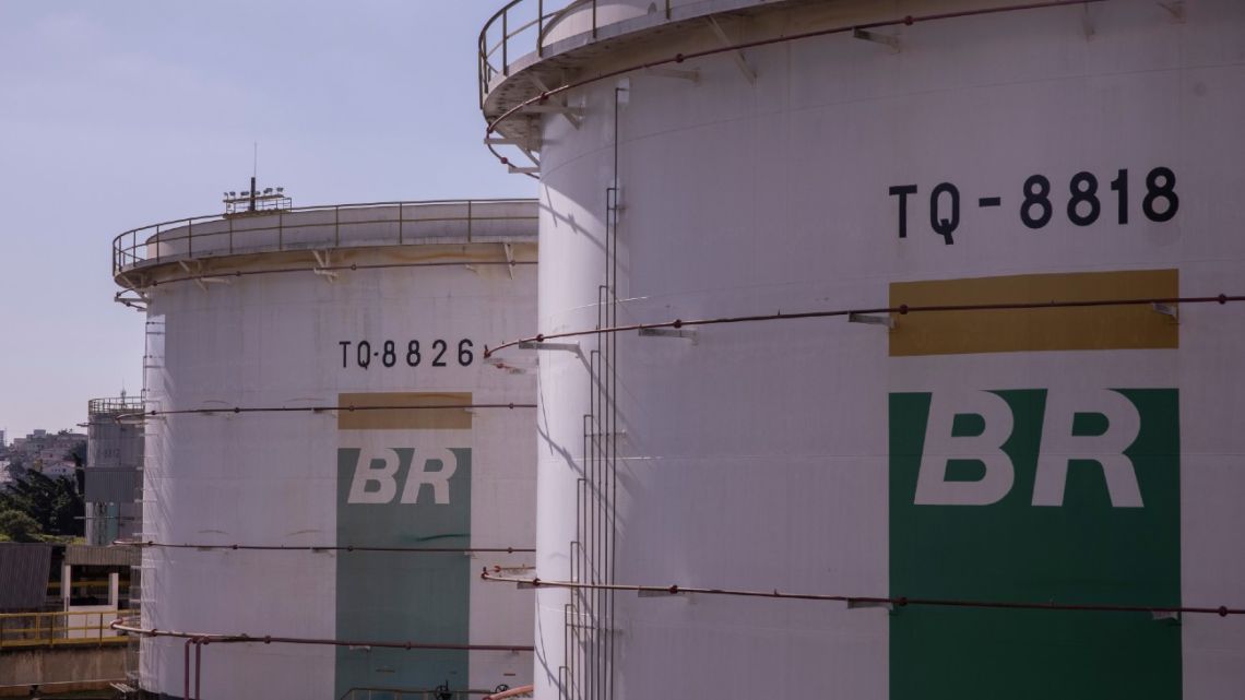 Brazil's Petrobras looking for opportunities to invest in Argentina's oil and gas sector