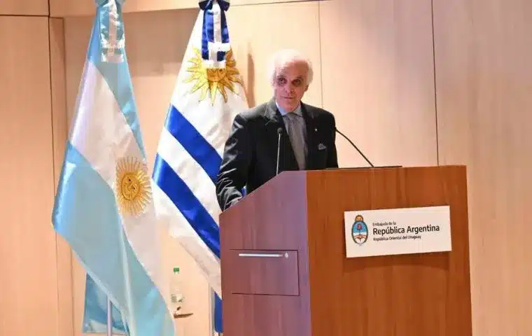 Argentina recalls Ambassador in Montevideo due to “service reasons”