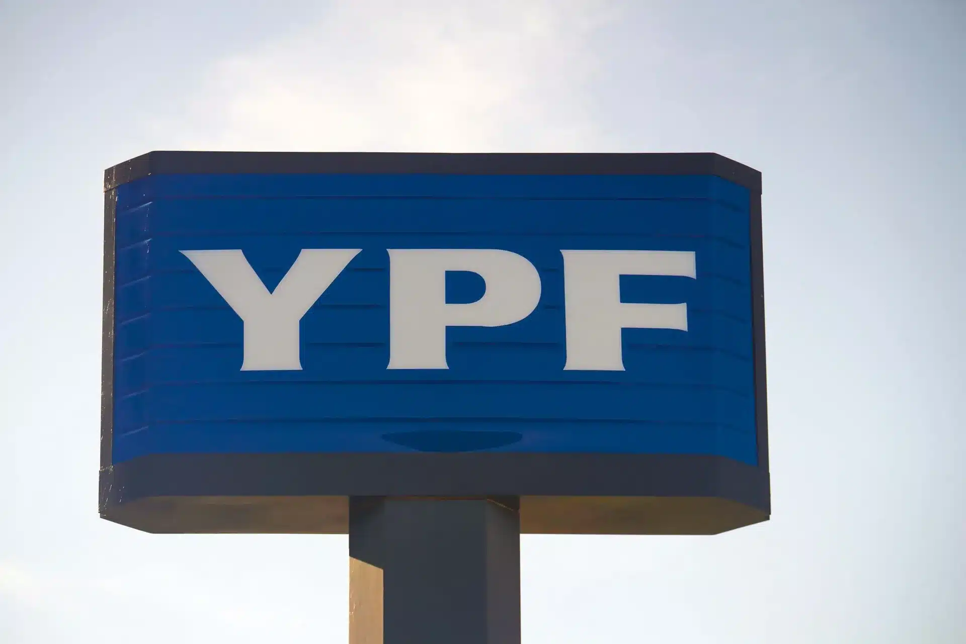 YPF Firms Up Argentina FLNG Project Role