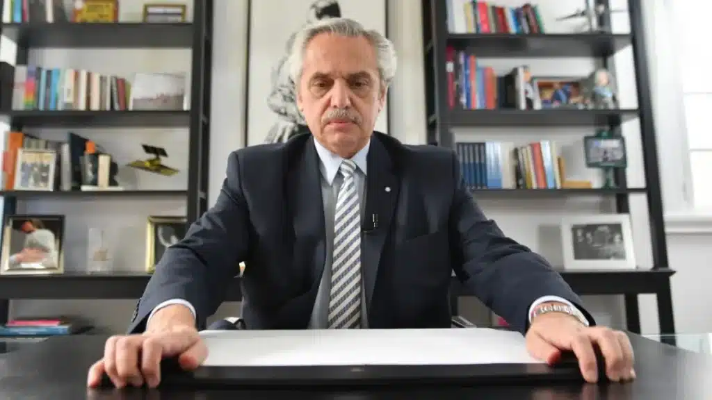 Ex-president Alberto Fernández appears in court to challenge judge leading insurance case