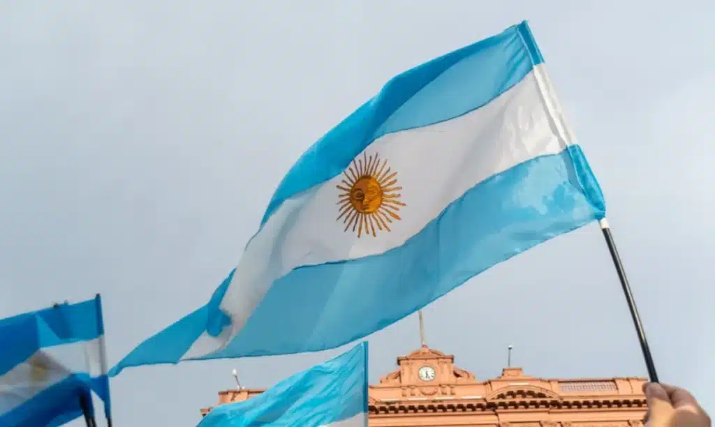 Argentina Hits Selective Default as Debt Swap Highlights Economic Struggles