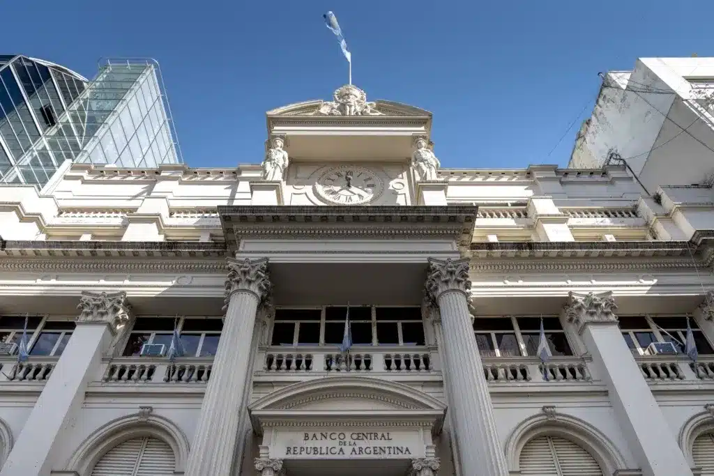 Argentina’s Central Bank Loosens Dollar Credit Rules for All