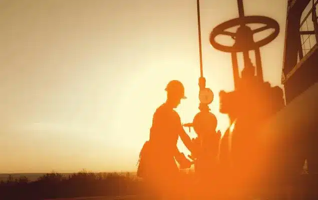 YPF Plans to Focus on Oil in 2025 With $3.3B Investment in Vaca Muerta